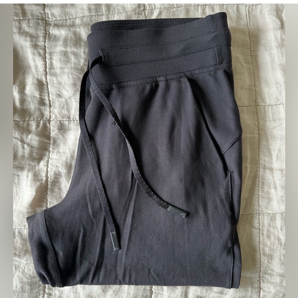 Lululemon Ready To Rulu Jogger size 6